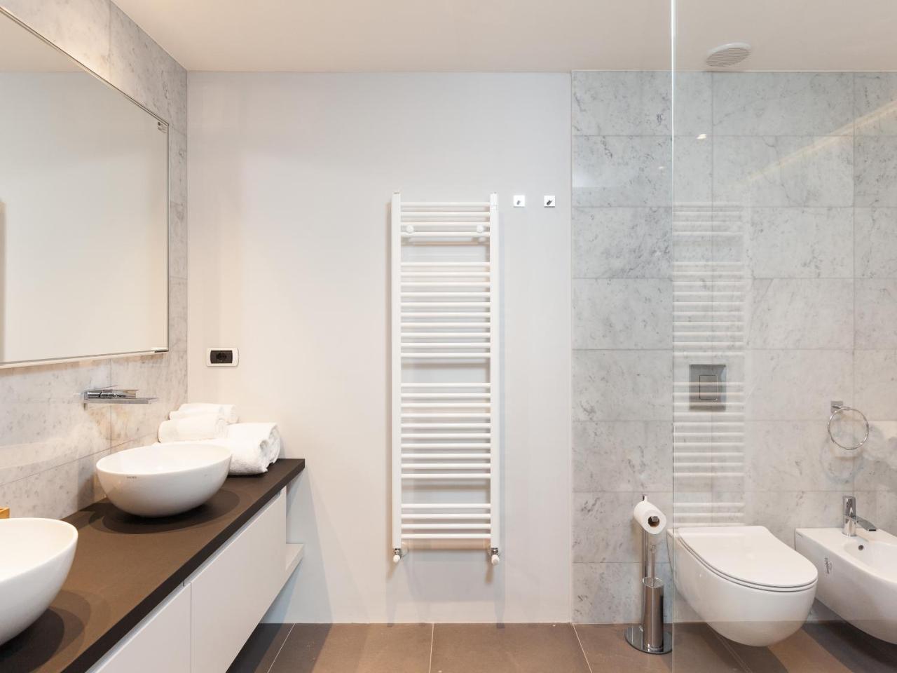 Easyhomes-Duomo Suites & Apartments Milaan Buitenkant foto