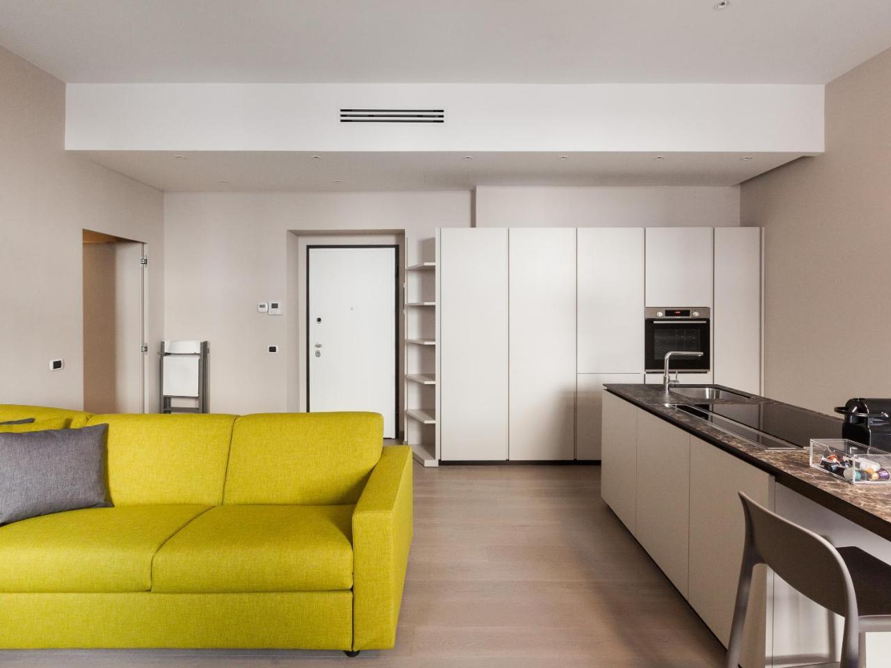 Easyhomes-Duomo Suites & Apartments Milaan Buitenkant foto