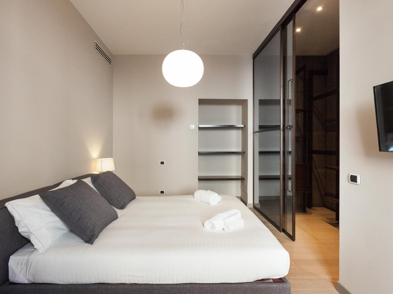 Easyhomes-Duomo Suites & Apartments Milaan Buitenkant foto